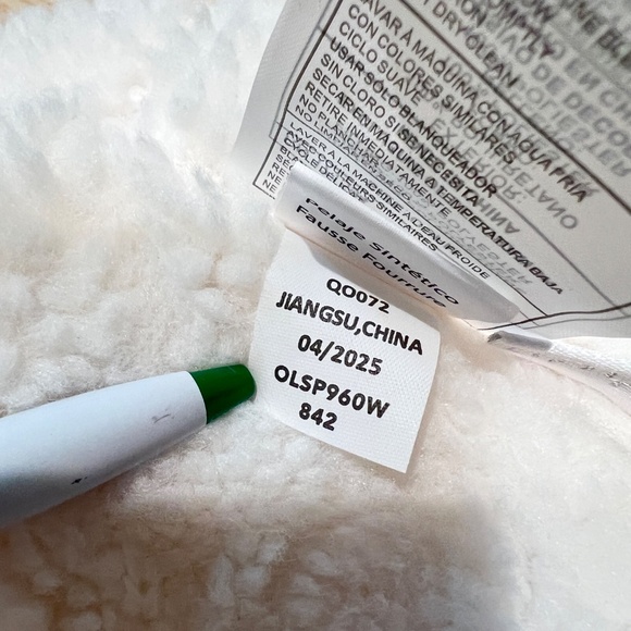 Spyder Women's Reversible Sherpa faux fur Bucket Hat white ski snowboard NWT - Picture 10 of 12